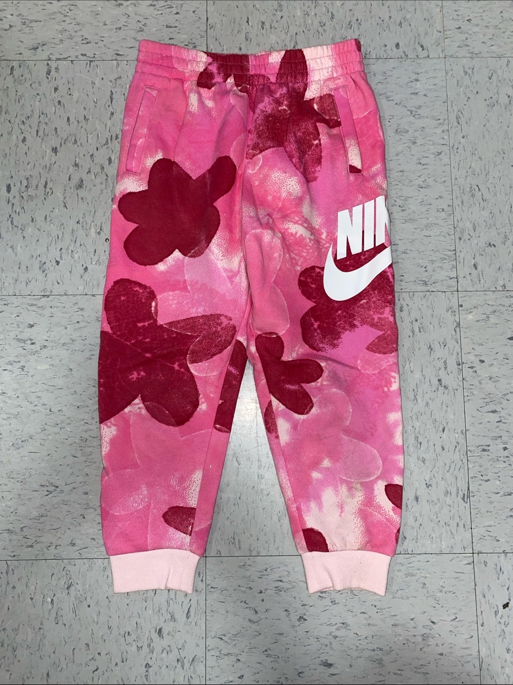 Nike Pink & Dark Pink Floral Kids Jogger Sweatpants girl 6y 6 years old